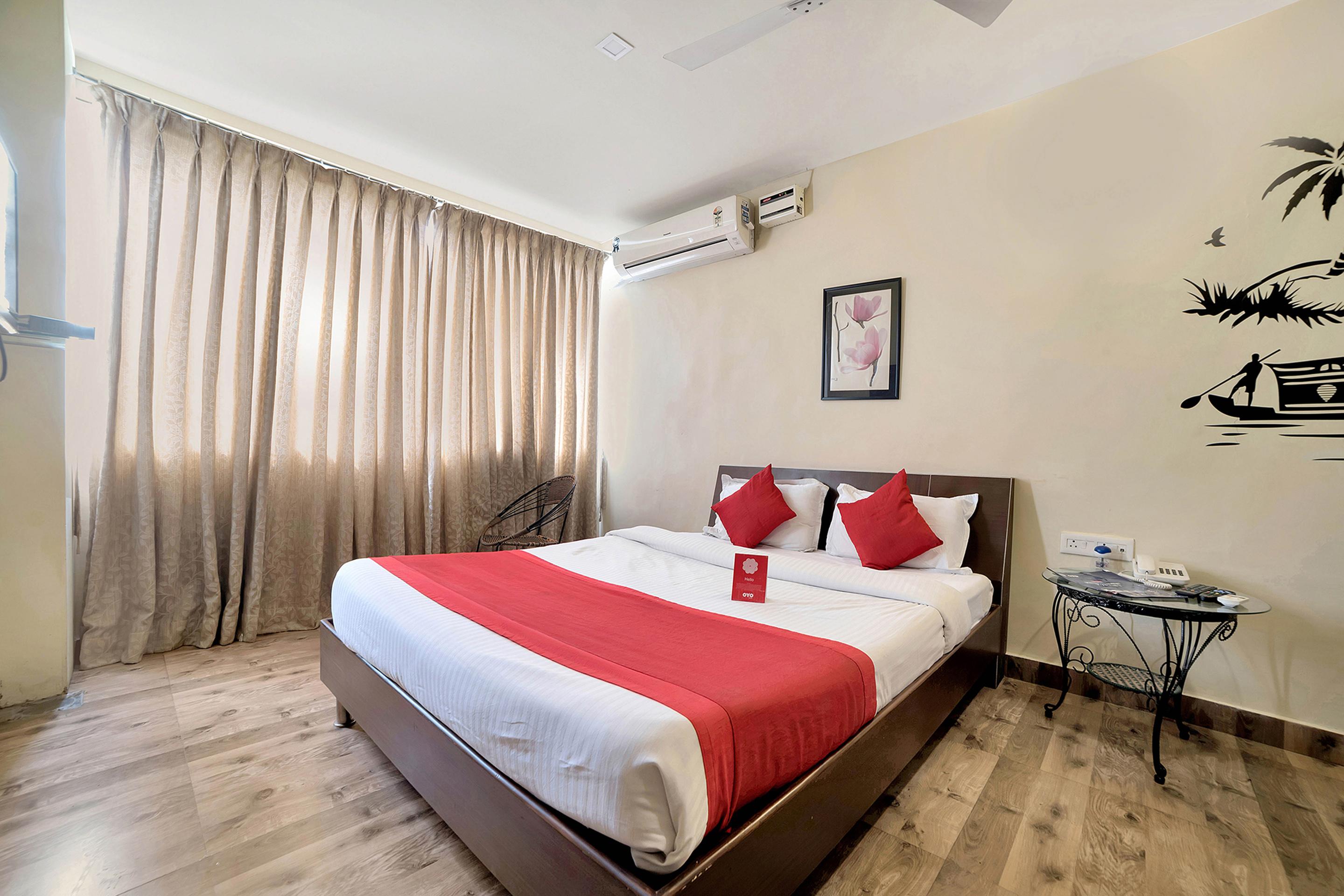 Oyo 674 Apartment Hotel Manar Luxury Suites Хайдарабад Экстерьер фото