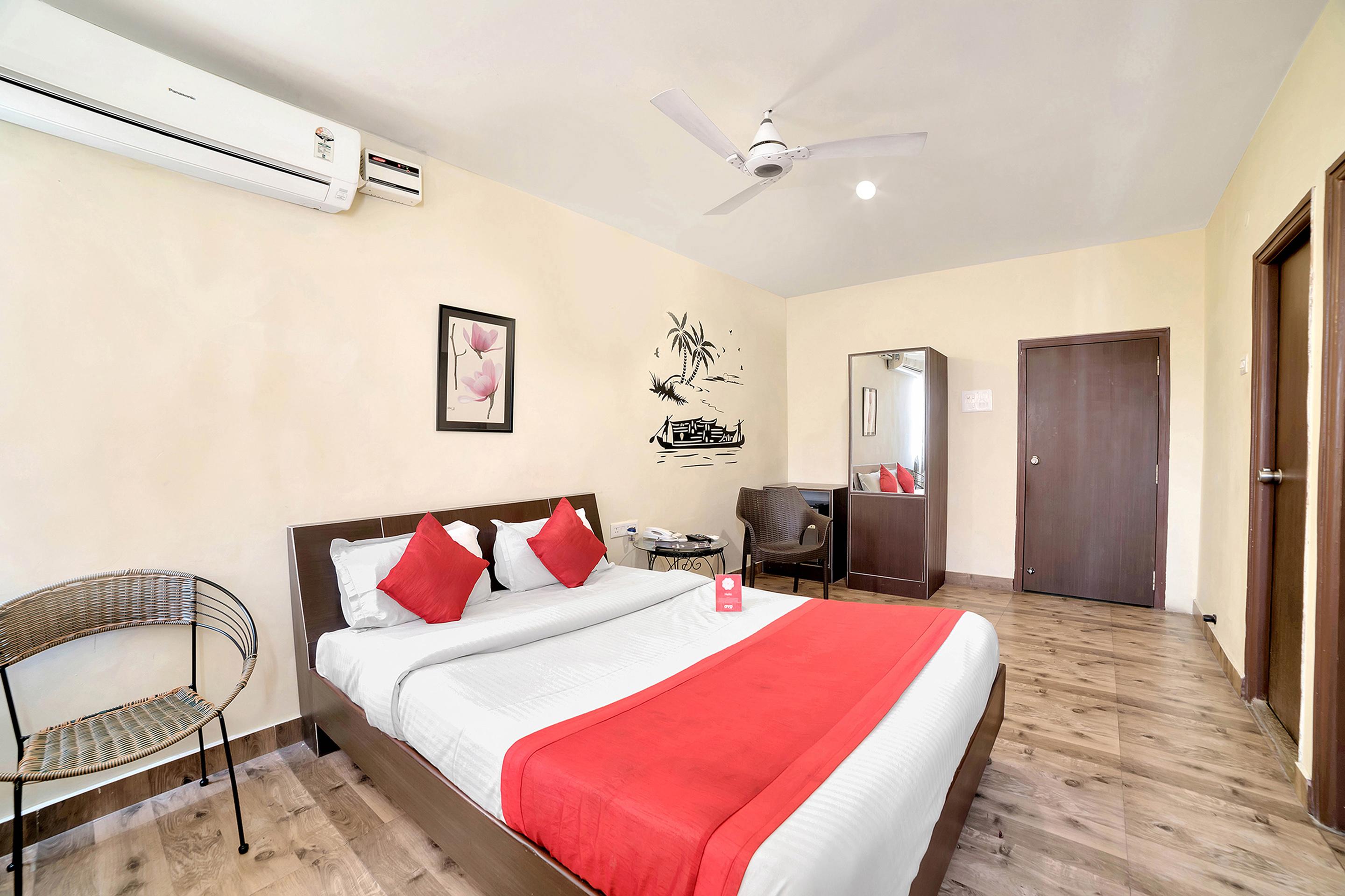 Oyo 674 Apartment Hotel Manar Luxury Suites Хайдарабад Экстерьер фото