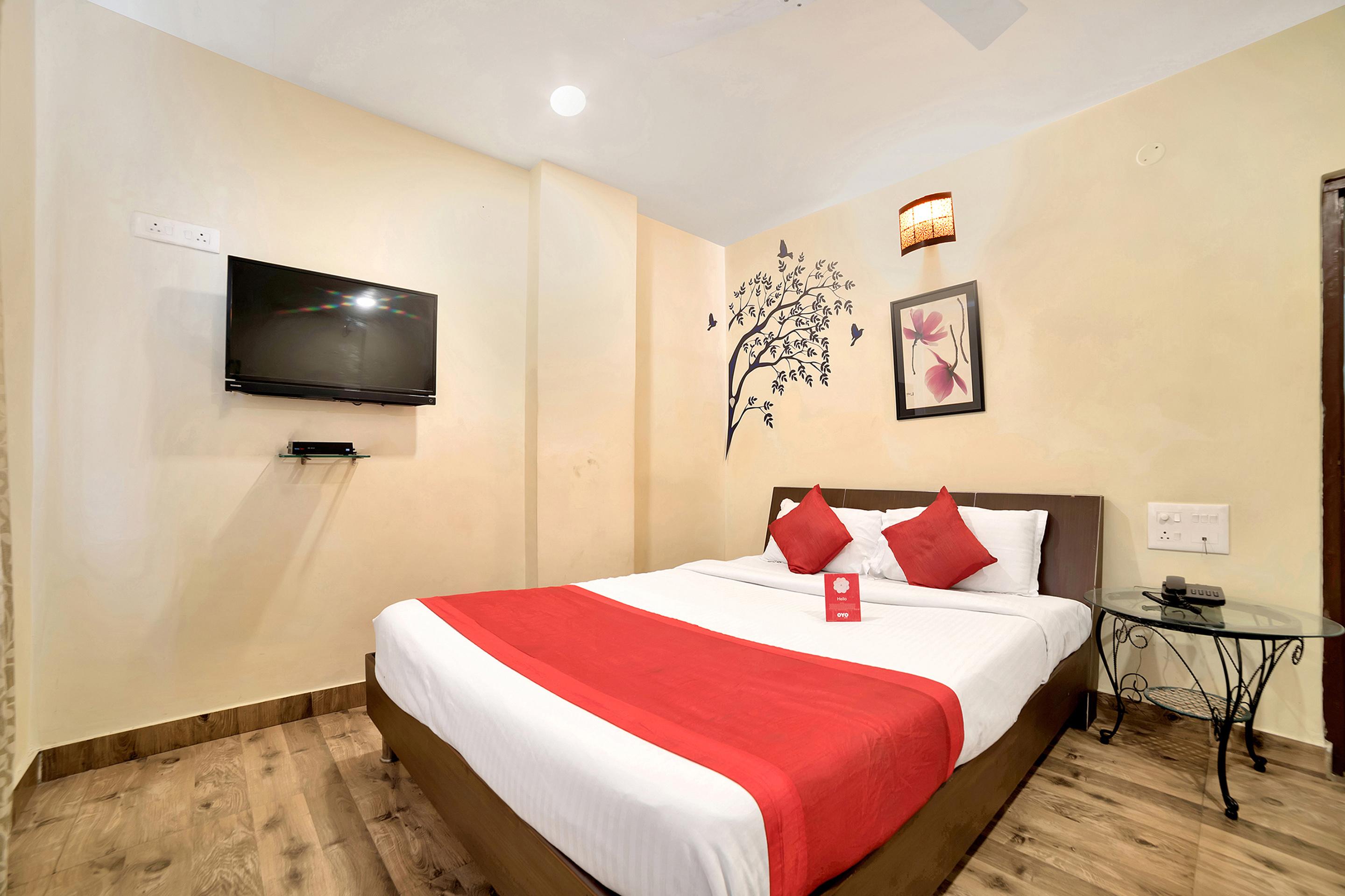 Oyo 674 Apartment Hotel Manar Luxury Suites Хайдарабад Экстерьер фото