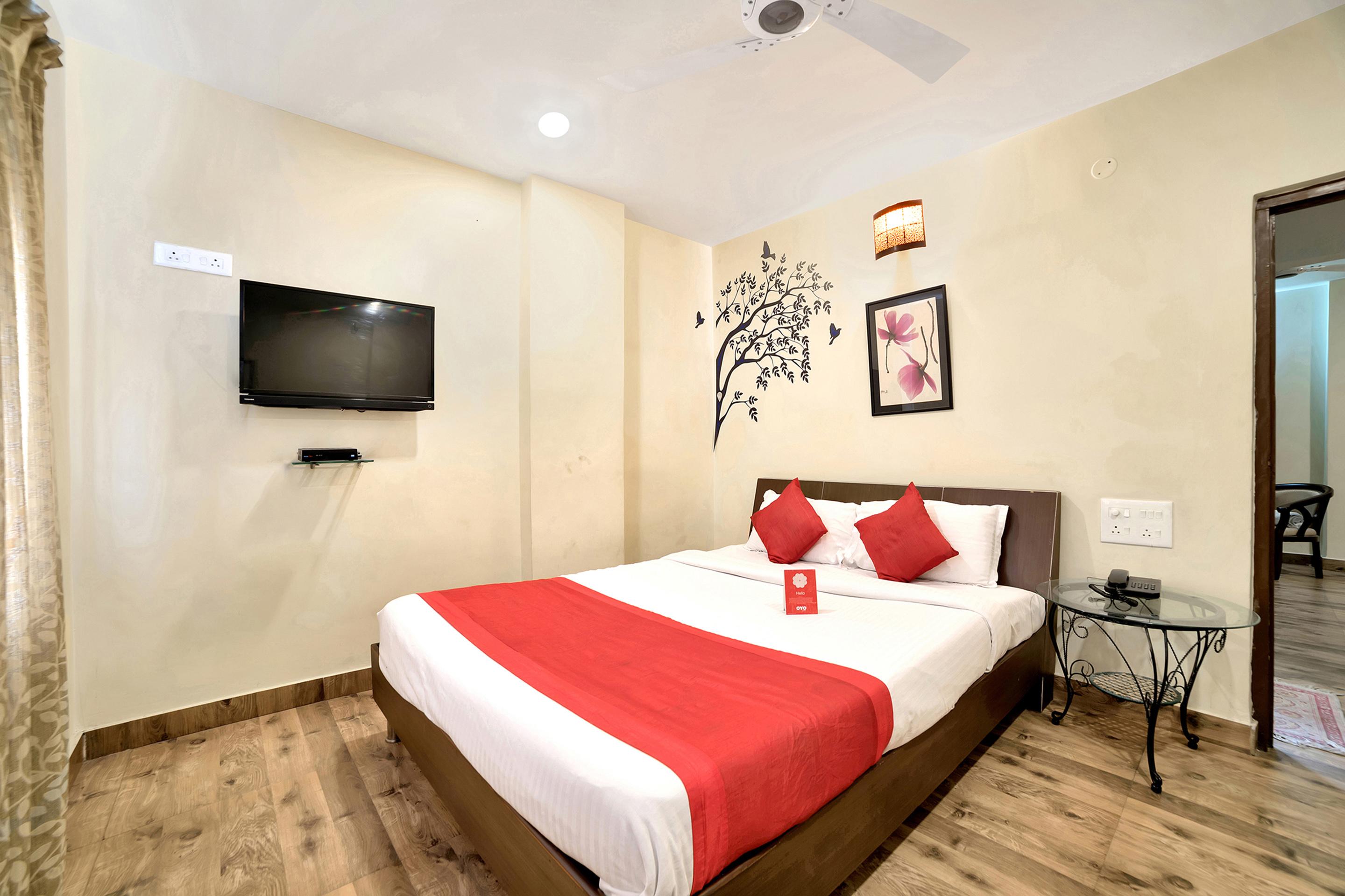Oyo 674 Apartment Hotel Manar Luxury Suites Хайдарабад Экстерьер фото